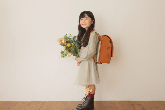 532A7093-
